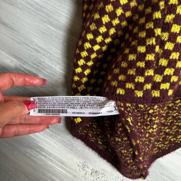 Zara Yellow and Black Checkered Cape - Picture 8 of 8